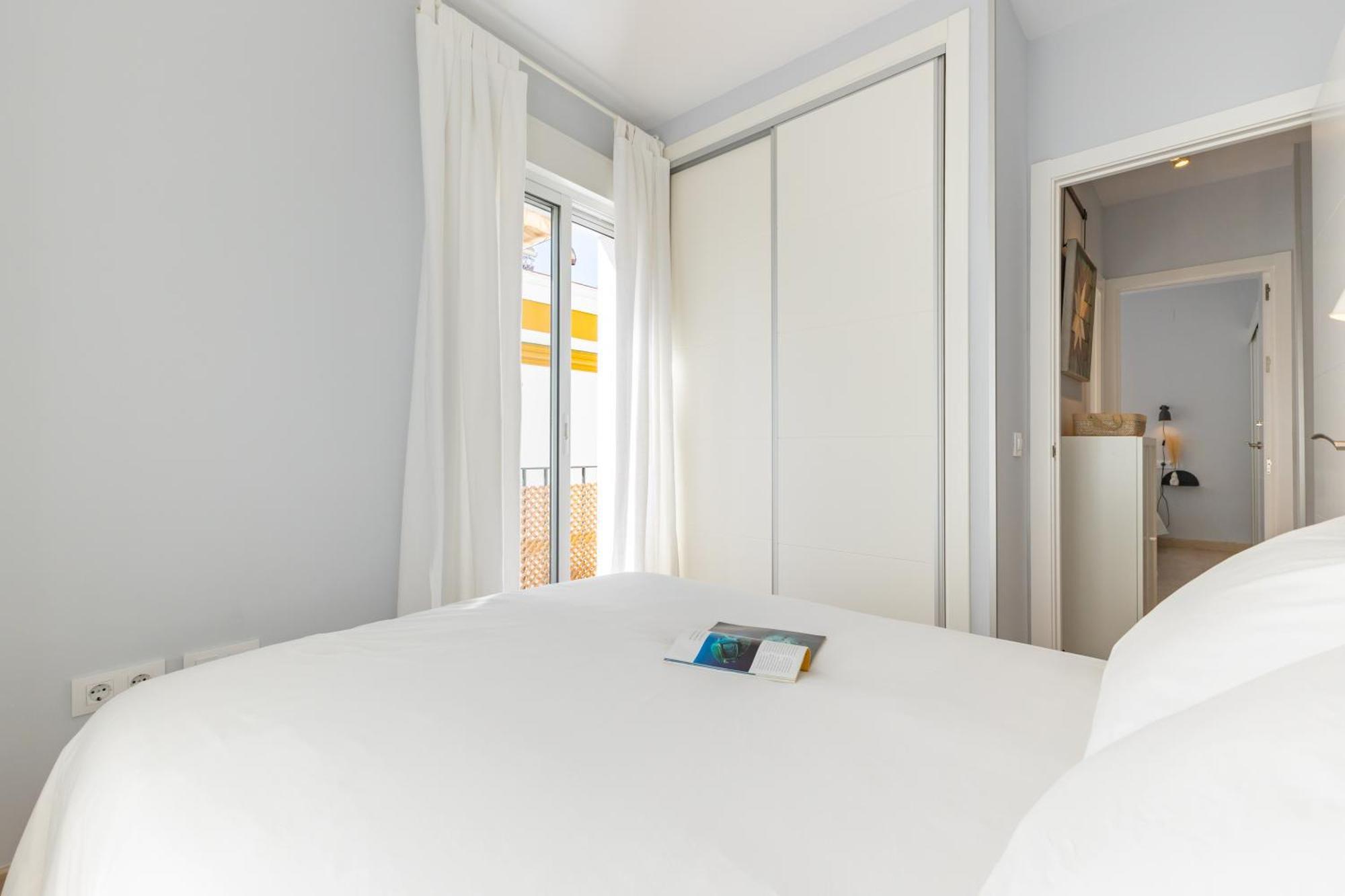Charming 2 Bedroom Apartment At Iconic Triana Neighborhood By Ocityzen Sevilla Exterior foto