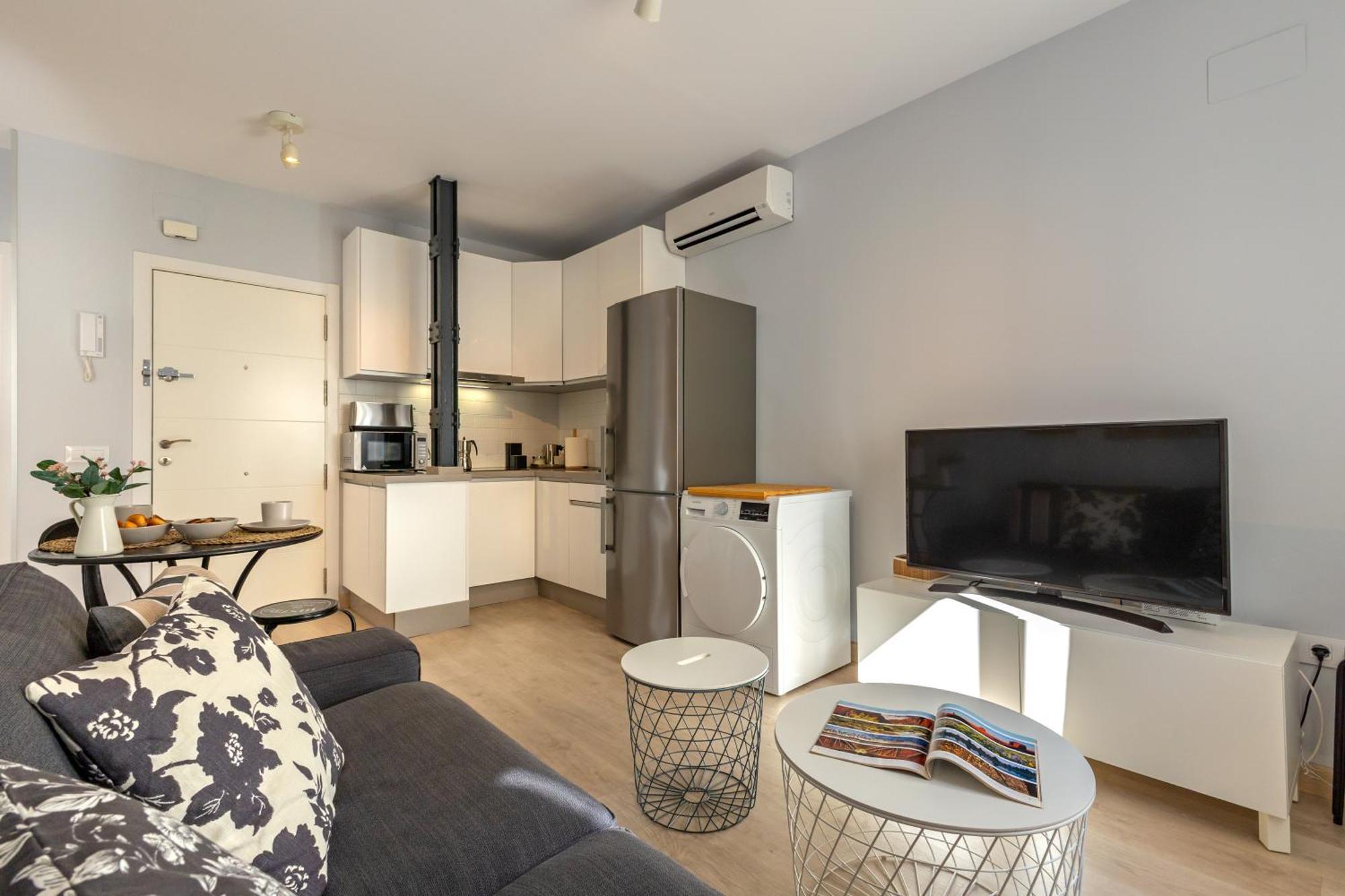 Charming 2 Bedroom Apartment At Iconic Triana Neighborhood By Ocityzen Sevilla Exterior foto
