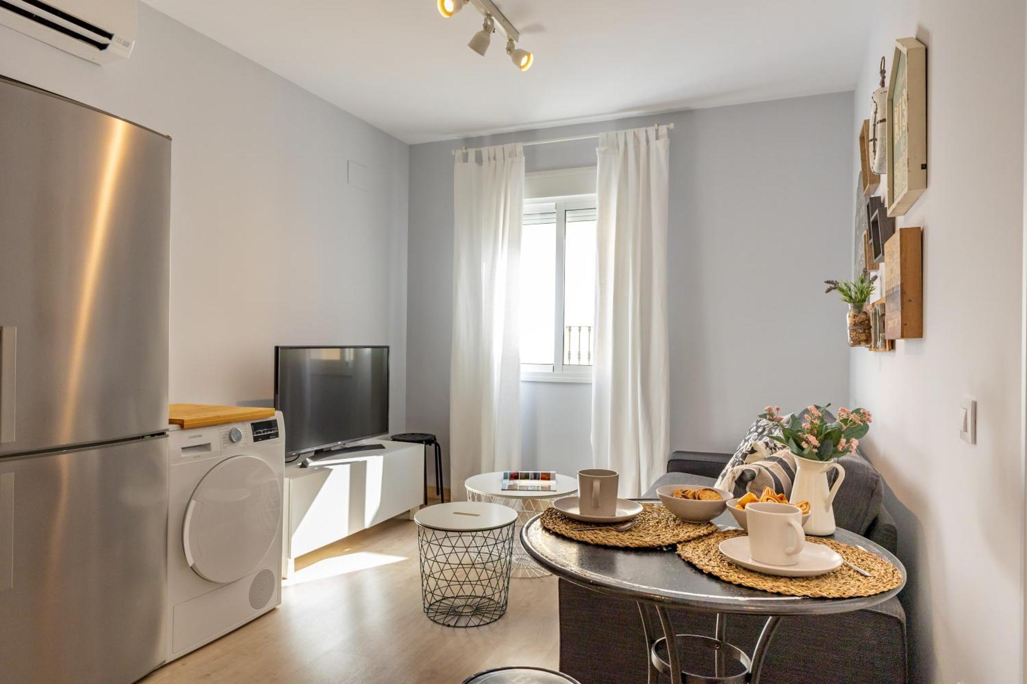 Charming 2 Bedroom Apartment At Iconic Triana Neighborhood By Ocityzen Sevilla Exterior foto